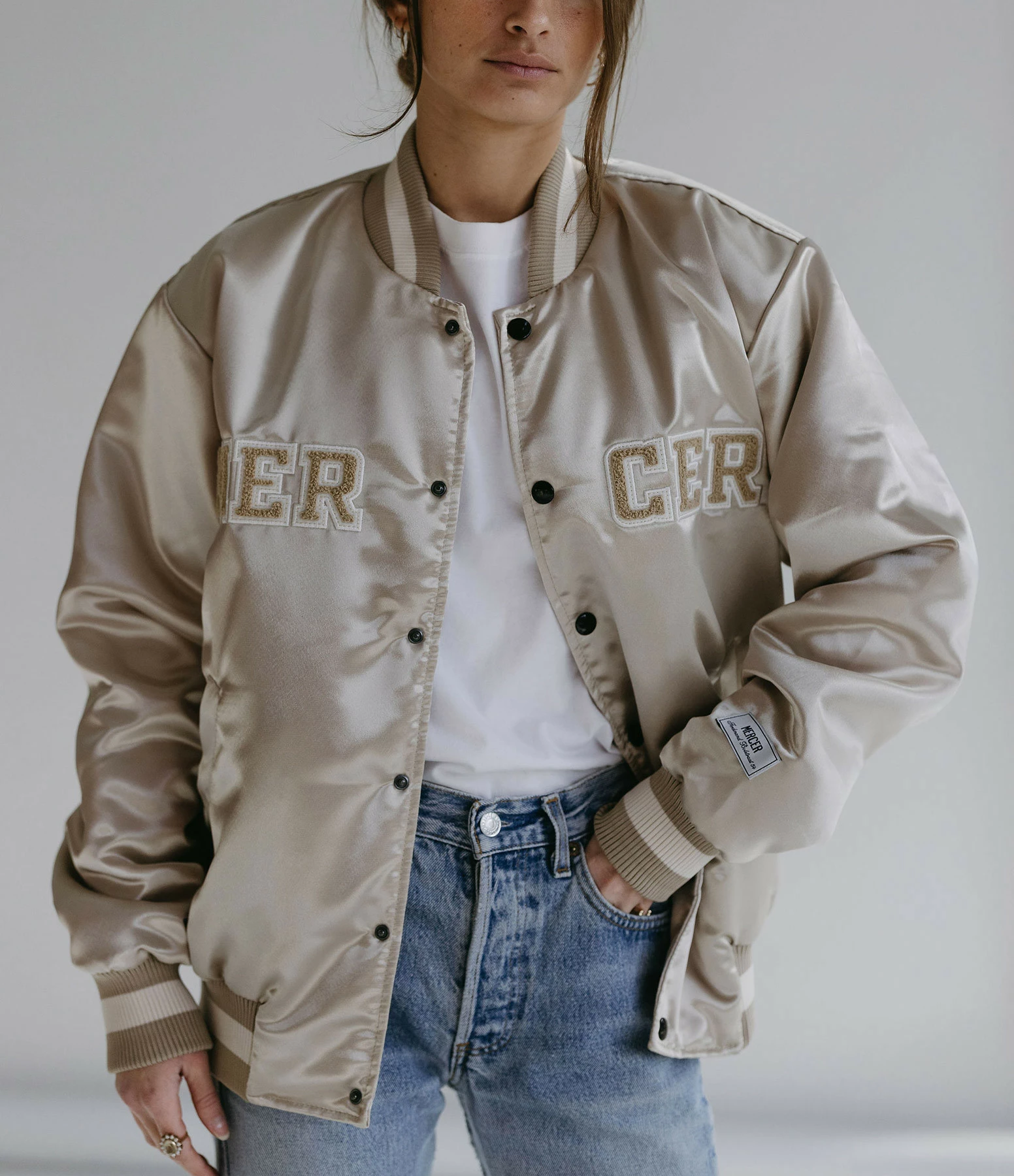 Meilleure affaire ???? MERCER Veste Bomber Varsity Satin Sable ???? 7 Meilleure affaire ???? MERCER Veste Bomber Varsity Satin Sable ???? – Image 7