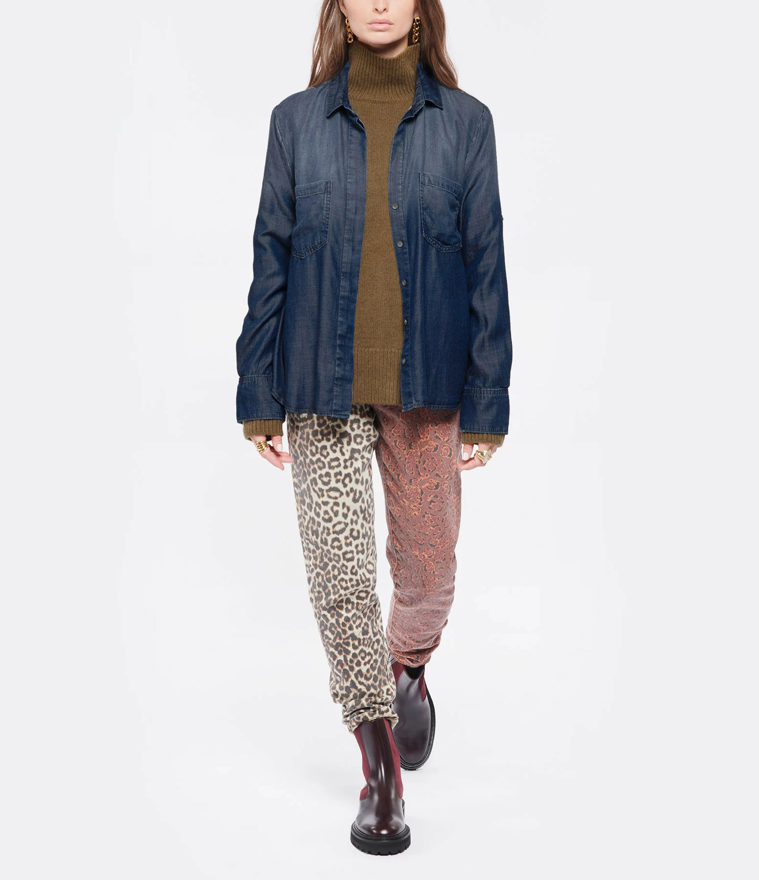 Tout neuf 🌟 BELLA DAHL Chemise Split Back Button Down Dark Ombre Wash 🔔 4 Tout neuf 🌟 BELLA DAHL Chemise Split Back Button Down Dark Ombre Wash 🔔 – Image 4