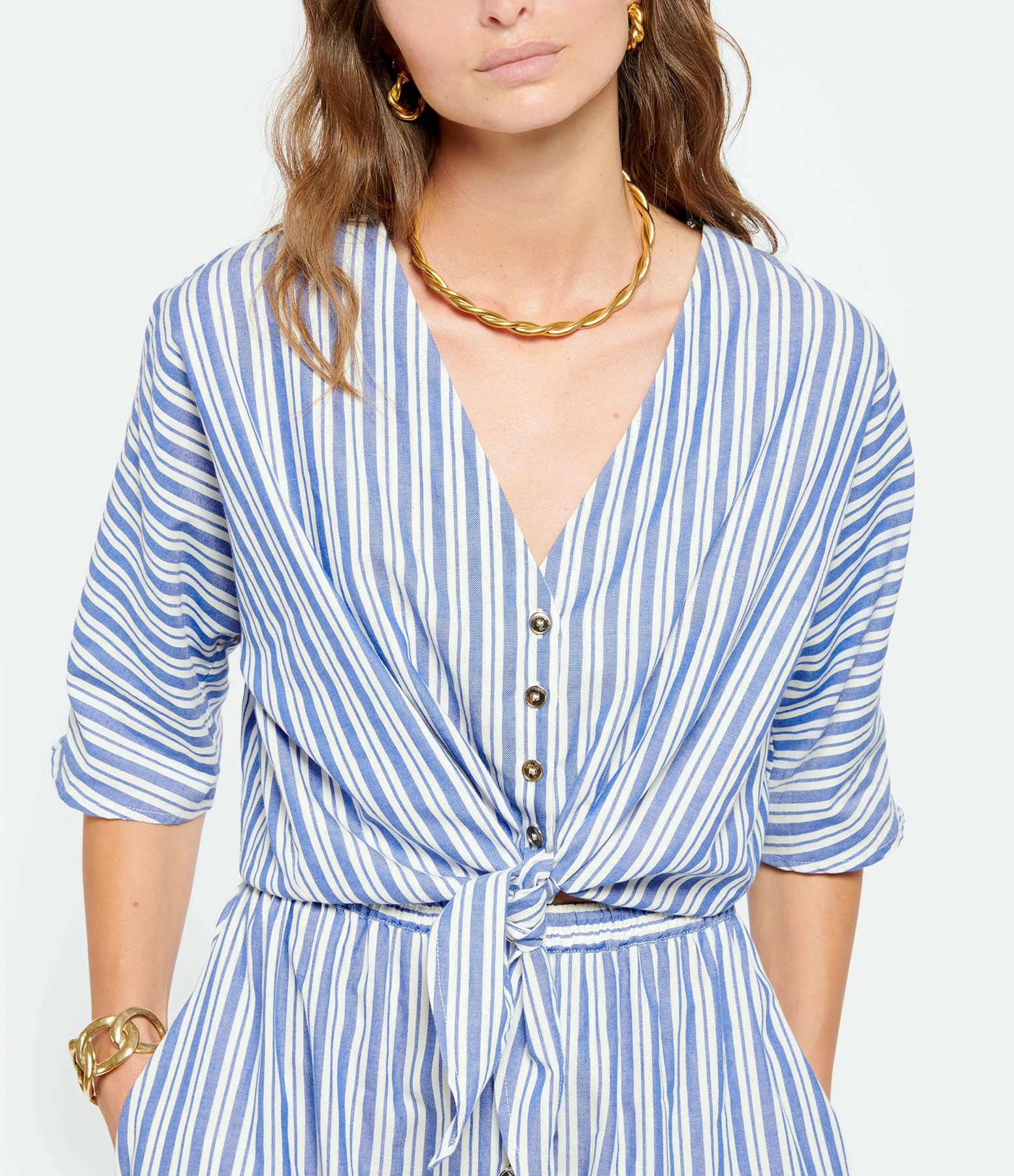 Meilleure affaire ✨ JEANNE VOULAND Blouse Rivage Nœud Coton Rayé Bleu Blanc 🌟 3 Meilleure affaire ✨ JEANNE VOULAND Blouse Rivage Nœud Coton Rayé Bleu Blanc 🌟 – Image 3