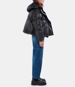 Vente flash 😍 MM6 MAISON MARGIELA Doudoune Matelassée Simili Cuir Noir 🌟 11 Vente flash 😍 MM6 MAISON MARGIELA Doudoune Matelassée Simili Cuir Noir 🌟 -BOUTIQUE MARGAUX LONNBERG unnamed file 3372 scaled