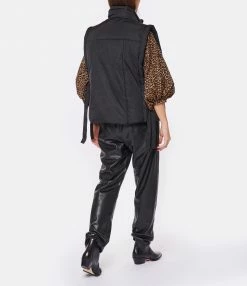 Bon marché ✨ GANNI Veste Sans Manches Oversize Recyclée Noir 😍 9 Bon marché ✨ GANNI Veste Sans Manches Oversize Recyclée Noir 😍 -BOUTIQUE MARGAUX LONNBERG unnamed file 3405