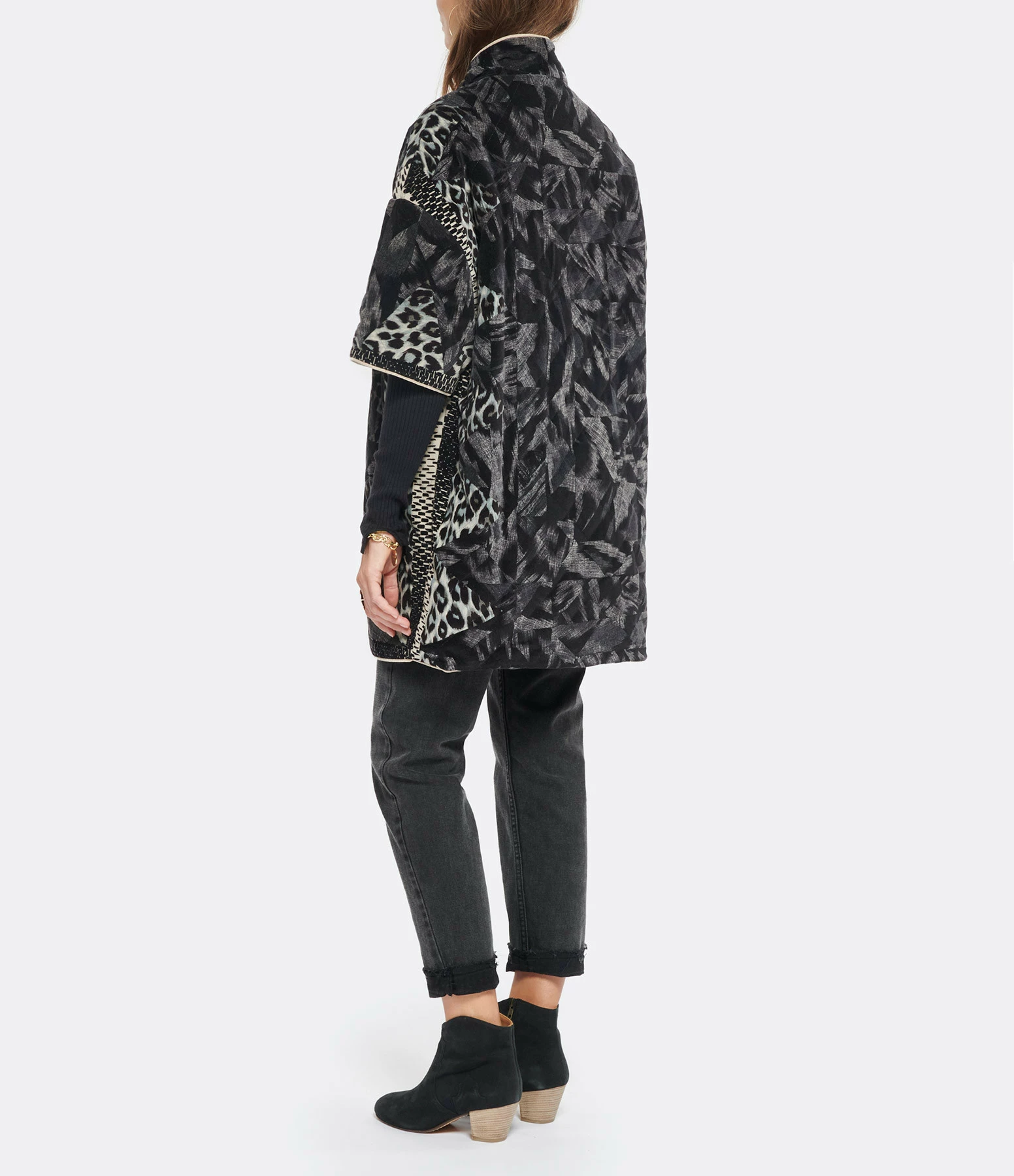 Le moins cher ⌛ PIERRE-LOUIS MASCIA Kimono Réversible Revada Coton Matelassé Gris ⭐ 5 Le moins cher ⌛ PIERRE-LOUIS MASCIA Kimono Réversible Revada Coton Matelassé Gris ⭐ – Image 5